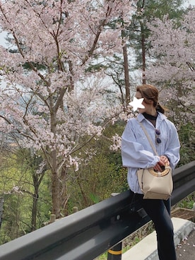 「AMERICANA（アメリカーナ）の【FUDGE 3月号掲載】[Americana×JEANS FACTORY/アメリカーナ×ジーンズファクトリー] 別注 ビッグポンチョシャツジャケット（シャツ/ブラウス、ブルー系）」を使った、namikya🦋さん（レディース・159cm）の春コーディネート