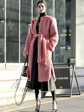 「アイテム（その他アウター、ピンク系）」を使った、DINTさん（レディース・172cm）の秋コーディネート