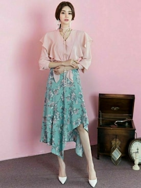 「アイテム（スカート）」を使った、DINTさん（レディース・172cm）の春コーディネート