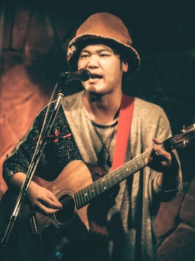 「チャイハネ（チャイハネ）のアイテム（ニット/セーター）」を使った、☀︎大野賢治🌙さん（メンズ・170cm）の春コーディネート