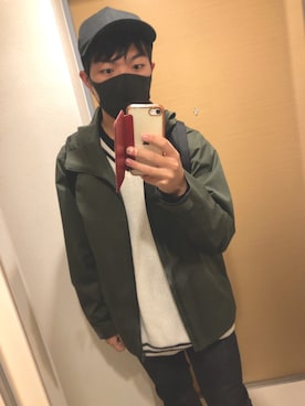 「UNIQLO（ユニクロ）のアイテム（ニット/セーター、ホワイト系）」を使った、かなたさん（メンズ・163cm）の冬コーディネート