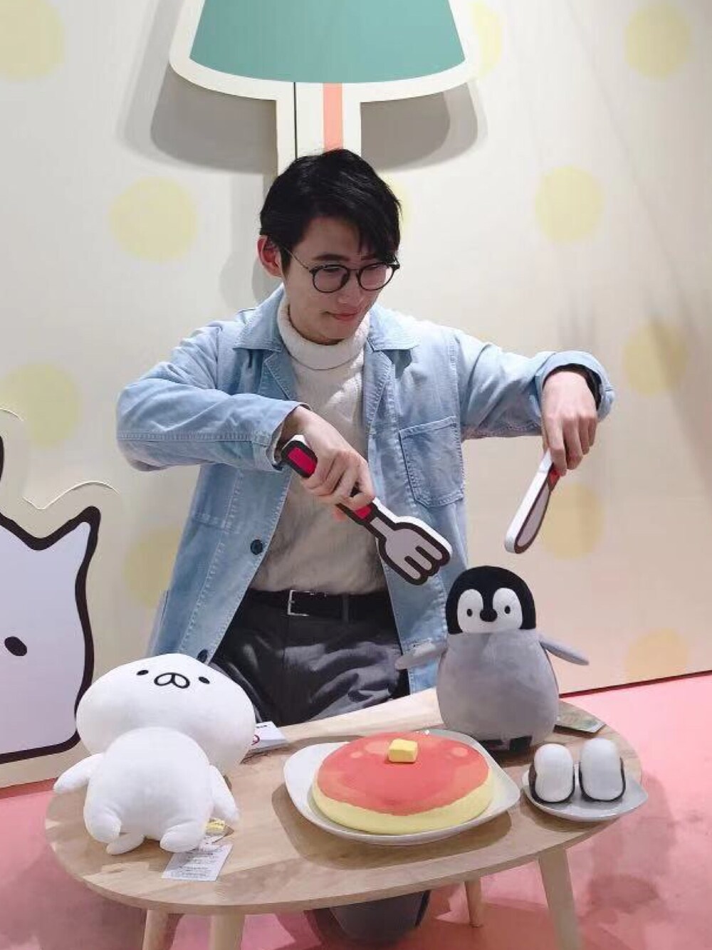「VINTAGEのアイテム（ピーコート、ブルー系）」を使った、samposarasteさん（メンズ・172cm）の冬コーディネートの1枚目の写真