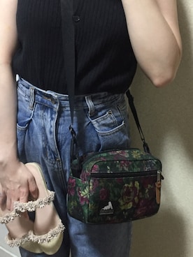 「GU（ジーユー）のアイテム（ベスト、ブラック系）」を使った、まるまる▷推しのために生きるさん（レディース・155cm）の秋コーディネート