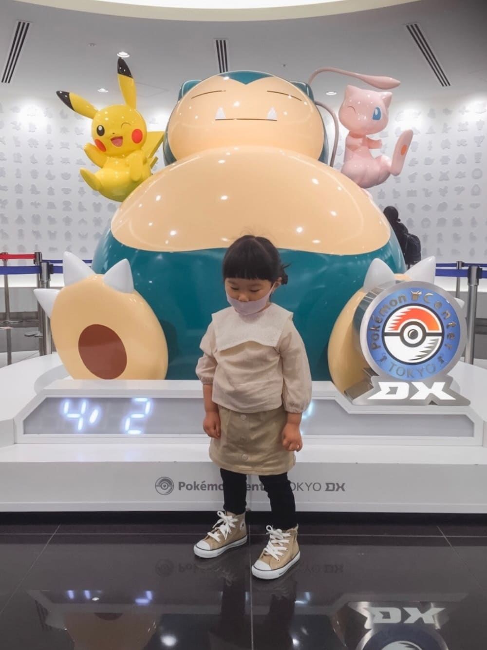 「3歳、刺繍ブラウス、でか襟、スカパン、ベージュ、ベージュコーデ、ポケモンカフェ」｜「Birthdayのアイテム（シャツ/ブラウス、ベージュ系）」を使った、chiiさん（キッズ・90cm）の春コーディネートの1枚目の写真