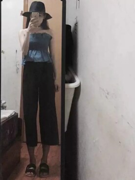 「アイテム（チューブトップ、ブルー系）」を使った、胡三郎さん（レディース・162cm）の冬コーディネート