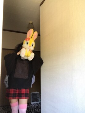 「HERE'S（HERE'S）のアイテム（パンツ）」を使った、🐸🐸たつきてぃー🧸さん（レディース・161cm）の春コーディネート