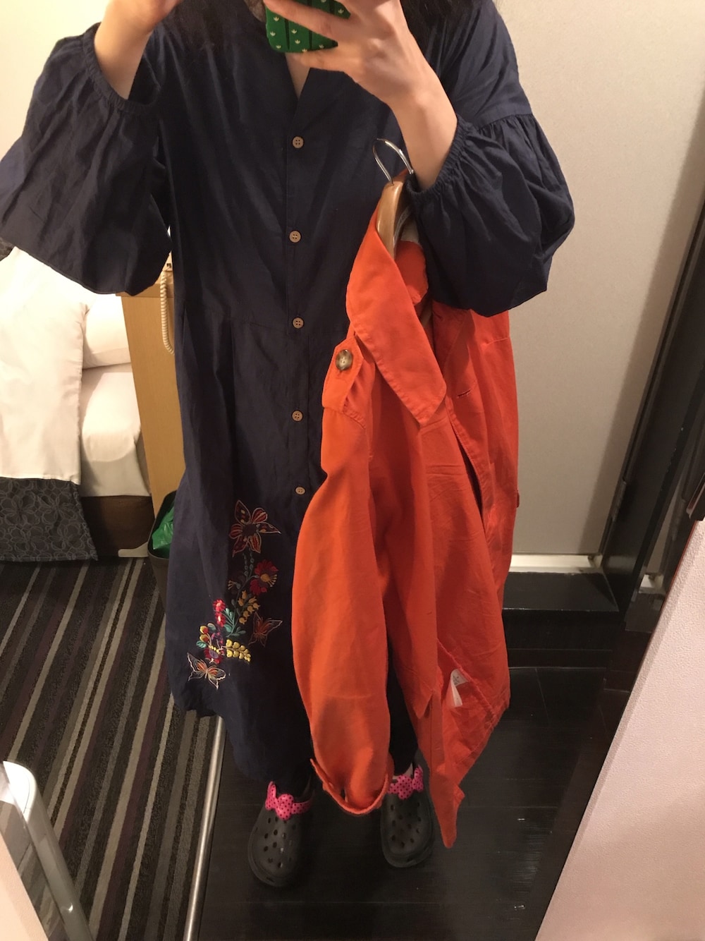 「レイヤードstyle、カジュアルコーデ、ラッキーカラーは朱色、事務の人、静電気きらーい、もふみ」｜「HERE'Sのアイテム（ジャケット/アウター、オレンジ系）」を使った、🐸🐸たつきてぃー🧸さん（レディース・161cm）の冬コーディネートの1枚目の写真