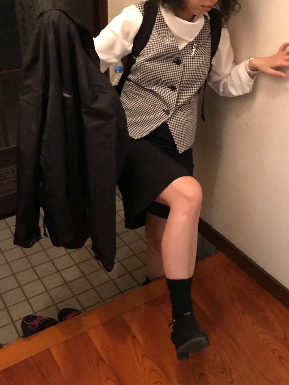 「平成最後のWEARISTAセンバツ、事務の人、ラッキーカラーは黒、もふみ、しがつ」｜「R e m i xのアイテム（シャツ/ブラウス、ホワイト系）」を使った、🐸🐸たつきてぃー🧸さん（レディース・161cm）の春コーディネートの1枚目の写真
