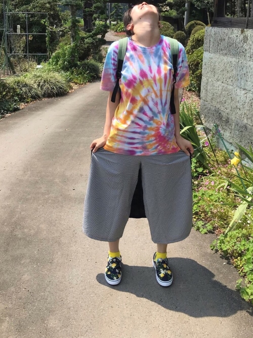 「事務の人、7月っ、ラッキーカラーは黄色、あたらしいやーつ」｜「CRBのアイテム（その他パンツ、ブラック系）」を使った、🐸🐸たつきてぃー🧸さん（レディース・161cm）の夏コーディネートの1枚目の写真