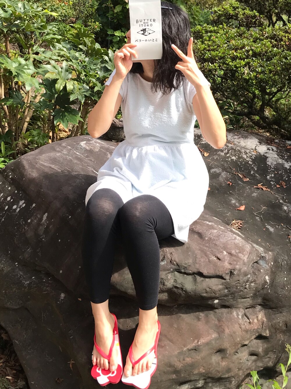 「ラブアンドピース2019、ラッキーカラーは白、ラッキーカラーは黒、事務の人の休日、9月っ」｜「HERE'Sのアイテム（ワンピース、ホワイト系）」を使った、🐸🐸たつきてぃー🧸さん（レディース・161cm）の秋コーディネートの1枚目の写真