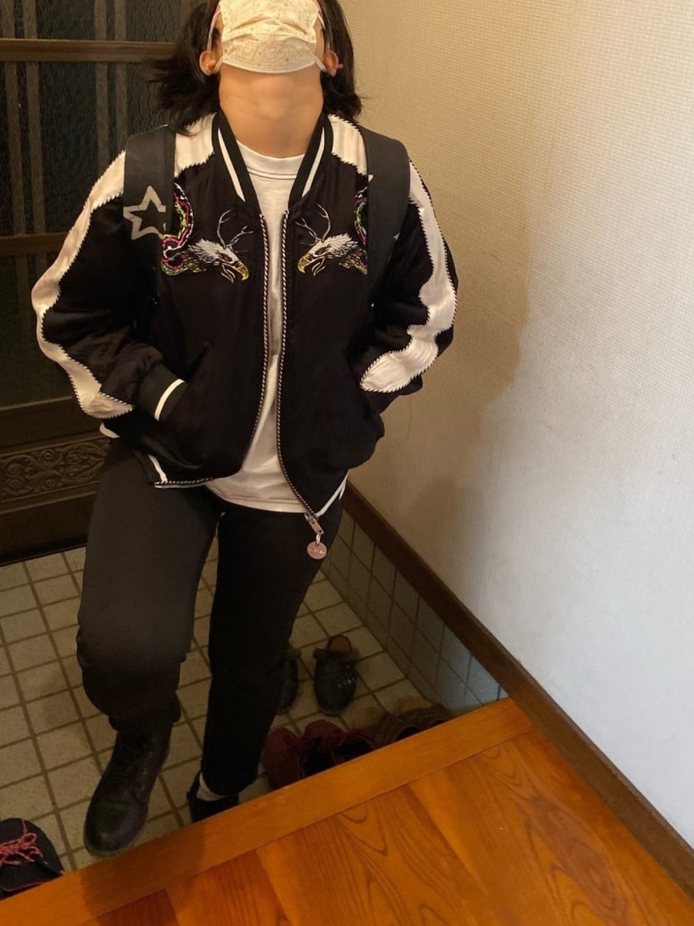 「あたらしいやーつ、事務の人、モノトーン、4月っ、しがつ」｜「DIESELのレディース ジャケット リバーシブル スーベニアジャケット（その他アウター、ブラック系）」を使った、🐸🐸たつきてぃー🧸さん（レディース・161cm）の春コーディネートの1枚目の写真