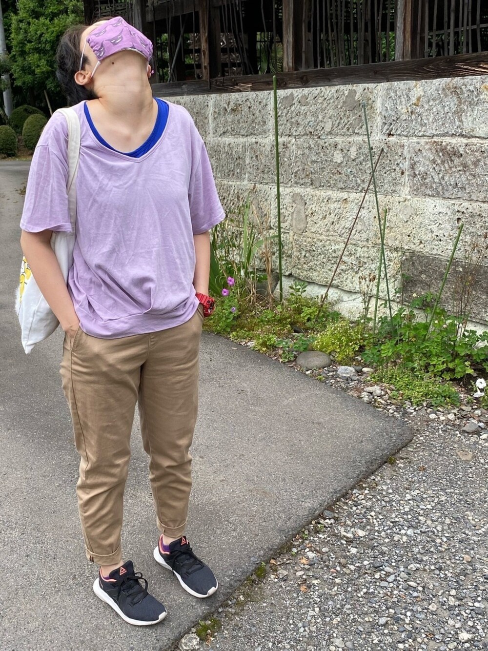 「ラッキーカラーはバイオレット、事務の人、６月っ、梅雨(天パ強め)、チャリ通勤、チノパン」｜「G-SHOCKのG-SHOCK / ダブルLEDライト / GA-800-4AJF / Gショック（アナログ腕時計、レッド系）」を使った、🐸🐸たつきてぃー🧸さん（レディース・161cm）の夏コーディネートの1枚目の写真
