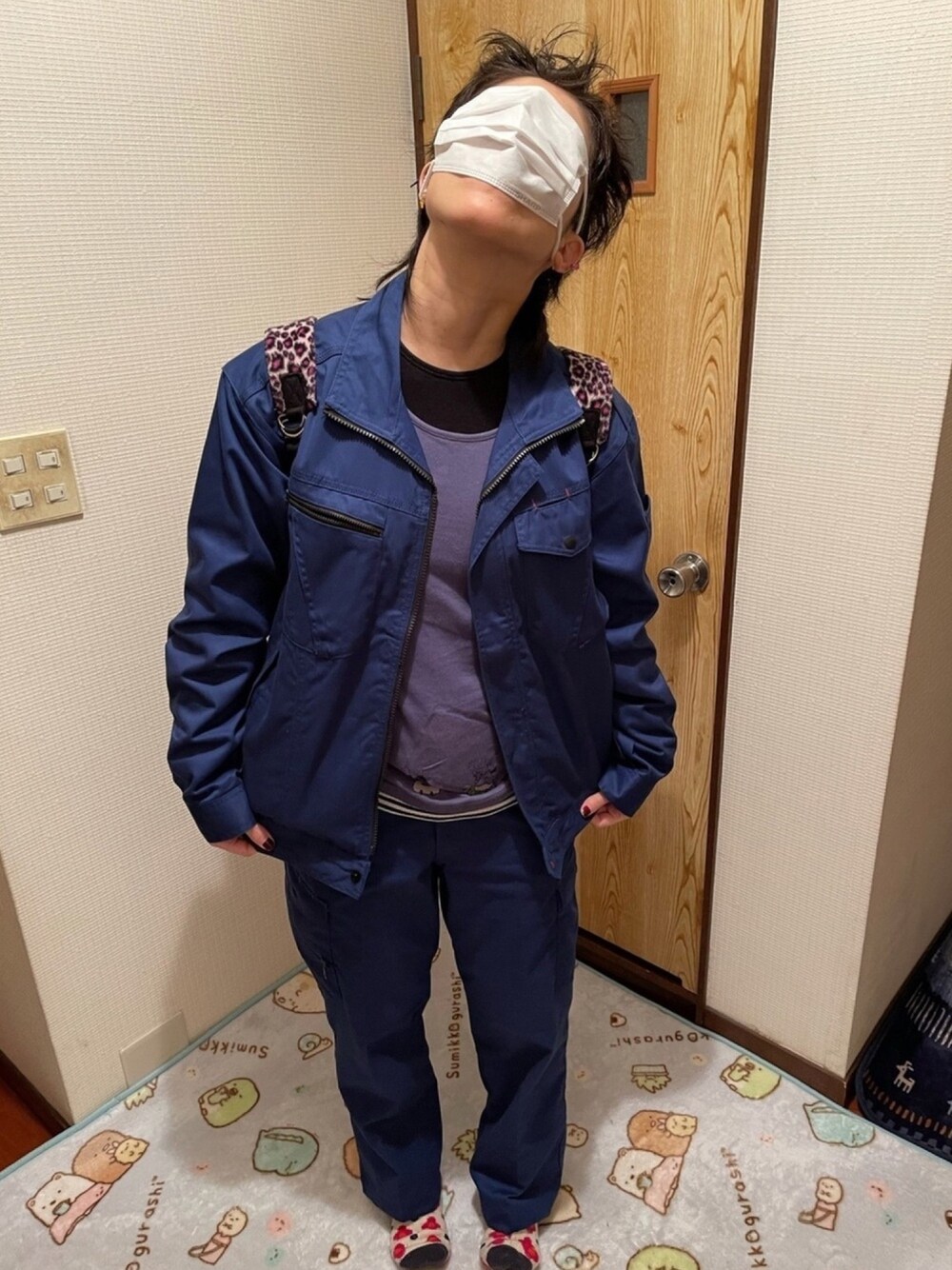 「主役はカラーパンツ、ラッキーカラーは群青色、事務の人、しがつ、4月っ、16日っ、たつ金曜ロードショー、プリントT」｜「ScoLarの昔ラビル話ロングスリーブTシャツ（Tシャツ/カットソー、パープル系）」を使った、🐸🐸たつきてぃー🧸さん（レディース・163cm）の春コーディネートの1枚目の写真