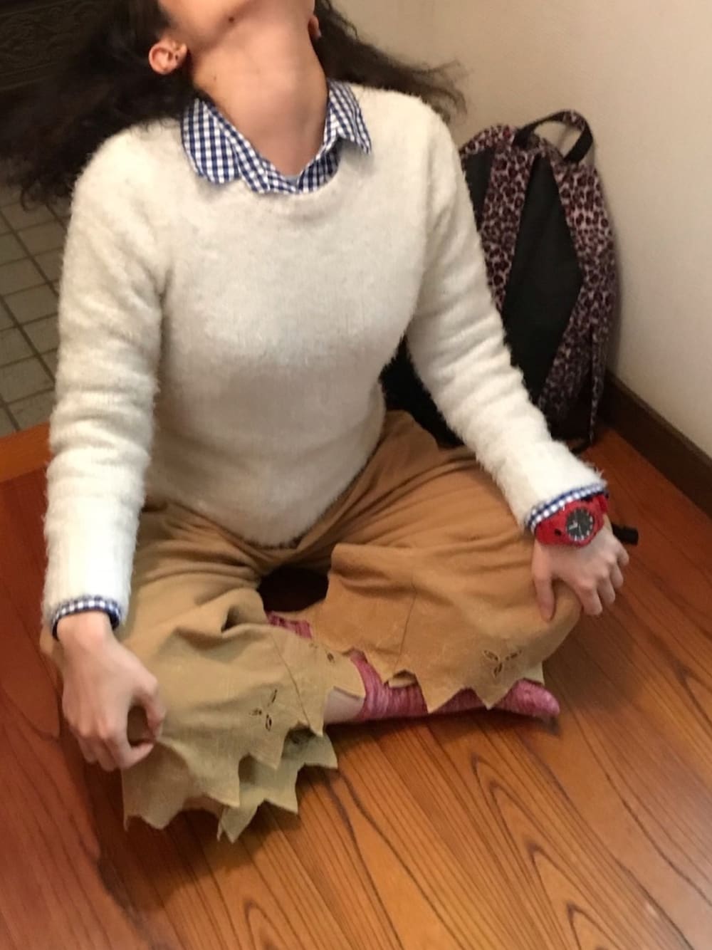 「チョコ色に染まれ、お気に入りの服でデートに行こう、オトナカジュアル、事務の人、もふみ、静電気きらーい、ラッキーカラーはアイボリー」｜「Honeysのアイテム（シャツ/ブラウス、ブルー系）」を使った、🐸🐸たつきてぃー🧸さん（レディース・161cm）の冬コーディネートの1枚目の写真