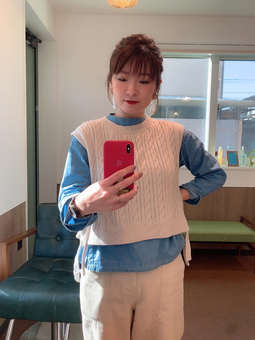 「オトナカジュアル、春、ママファッション、プチプラコーデ、GU、GUコーデ、無印良品、チャオパニックティピー(CIAOPANIC TYPY)、ママコーデ、プチプラ」｜「GUのアイテム（ベスト、ベージュ系）」を使った、ponyoさん（レディース・160cm）の冬コーディネートの1枚目の写真