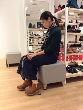 「アイテム（ブーティ、イエロー系）」を使った、ORientalTRaffic HEP FIVE店さん（レディース・168cm）の秋コーディネート