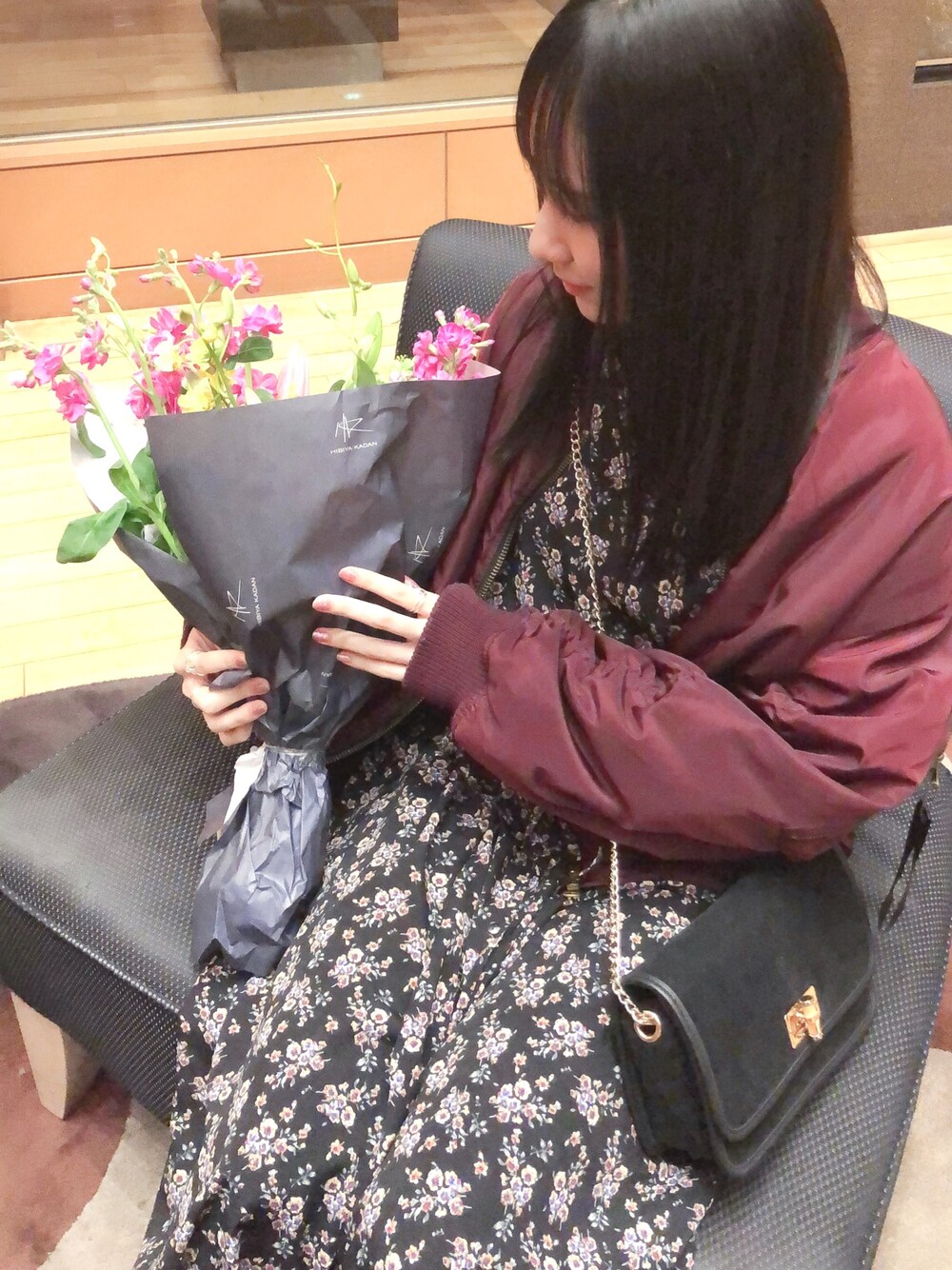 「ボルドー」｜「RETRO GIRLのアイテム（MA-1、レッド系）」を使った、ルイさん（レディース・158cm）の冬コーディネートの1枚目の写真