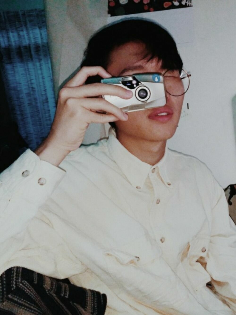 「vintage、Japan、Taiwan、film camera、90’s、Room、roomwear」｜「VINTAGEのアイテム（Tシャツ/カットソー、ベージュ系）」を使った、DADA & friendsさん（レディース・167cm）の春コーディネートの1枚目の写真