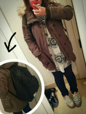 「SUPER HAKKA（スーパーハッカ）のアイテム（パンツ）」を使った、ぴよりあさん（レディース・155cm）の冬コーディネート