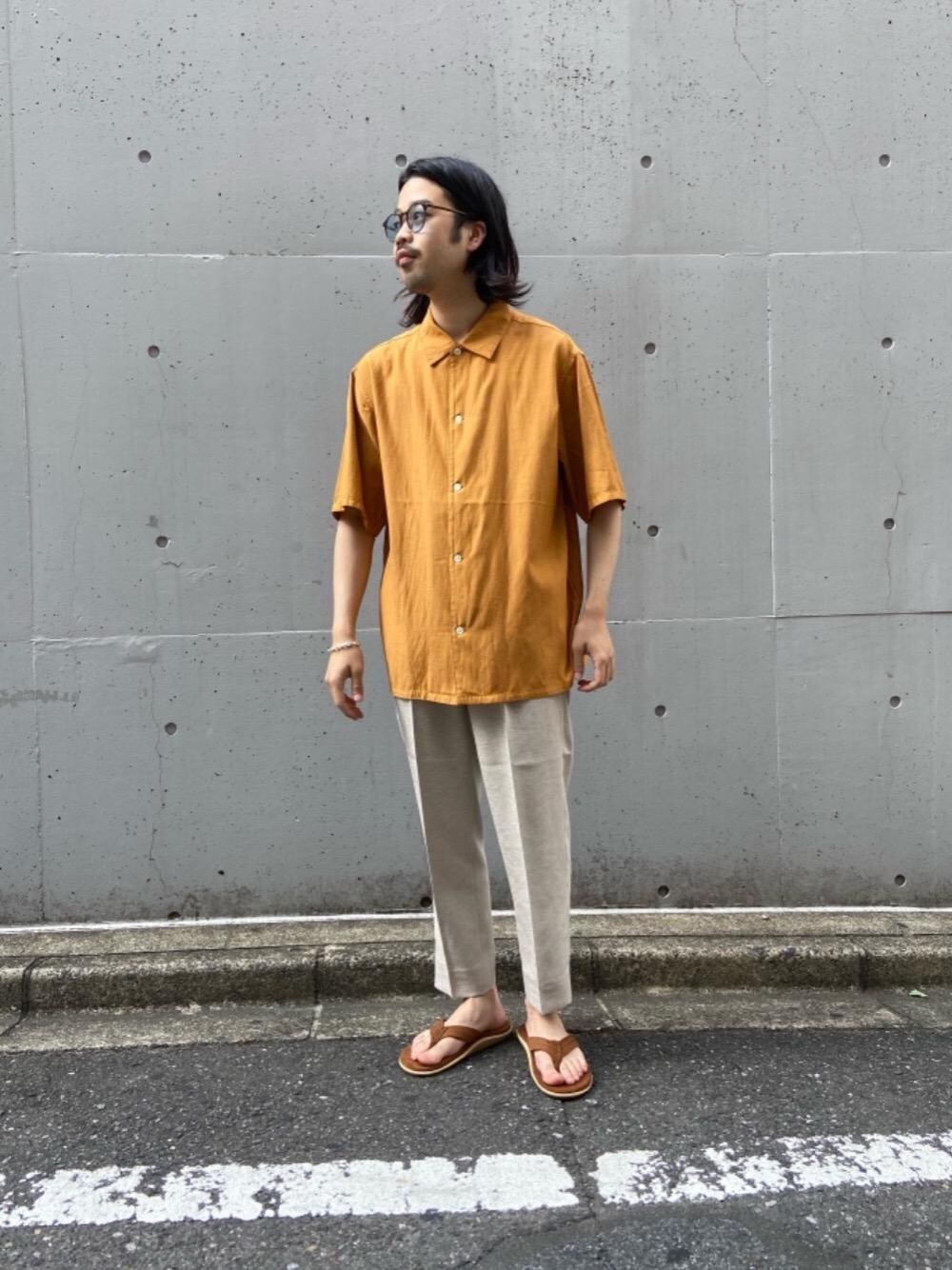「RECOMMEND  ITEM STYLING、EXCLUTIVE ITEM STYLE」｜「KANEKO OPTICALのUNITED ARROWS by KANEKO OPTICAL Jose SGLS/アイウェア MADE IN JAPAN（サングラス、ブラウン系）」を使った、名苗 漱太さん（メンズ・170cm）の夏コーディネートの1枚目の写真