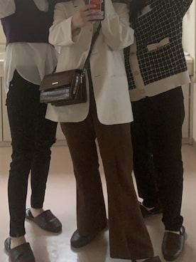 「UNIQLO（ユニクロ）のアイテム（テーラードジャケット、ホワイト系）」を使った、Juliaさん（レディース・154cm）の春コーディネート