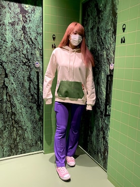「L.H.P（エルエイチピー）のアイテム（パーカー）」を使った、ヤナギバシリオナさん（レディース・168cm）の冬コーディネート