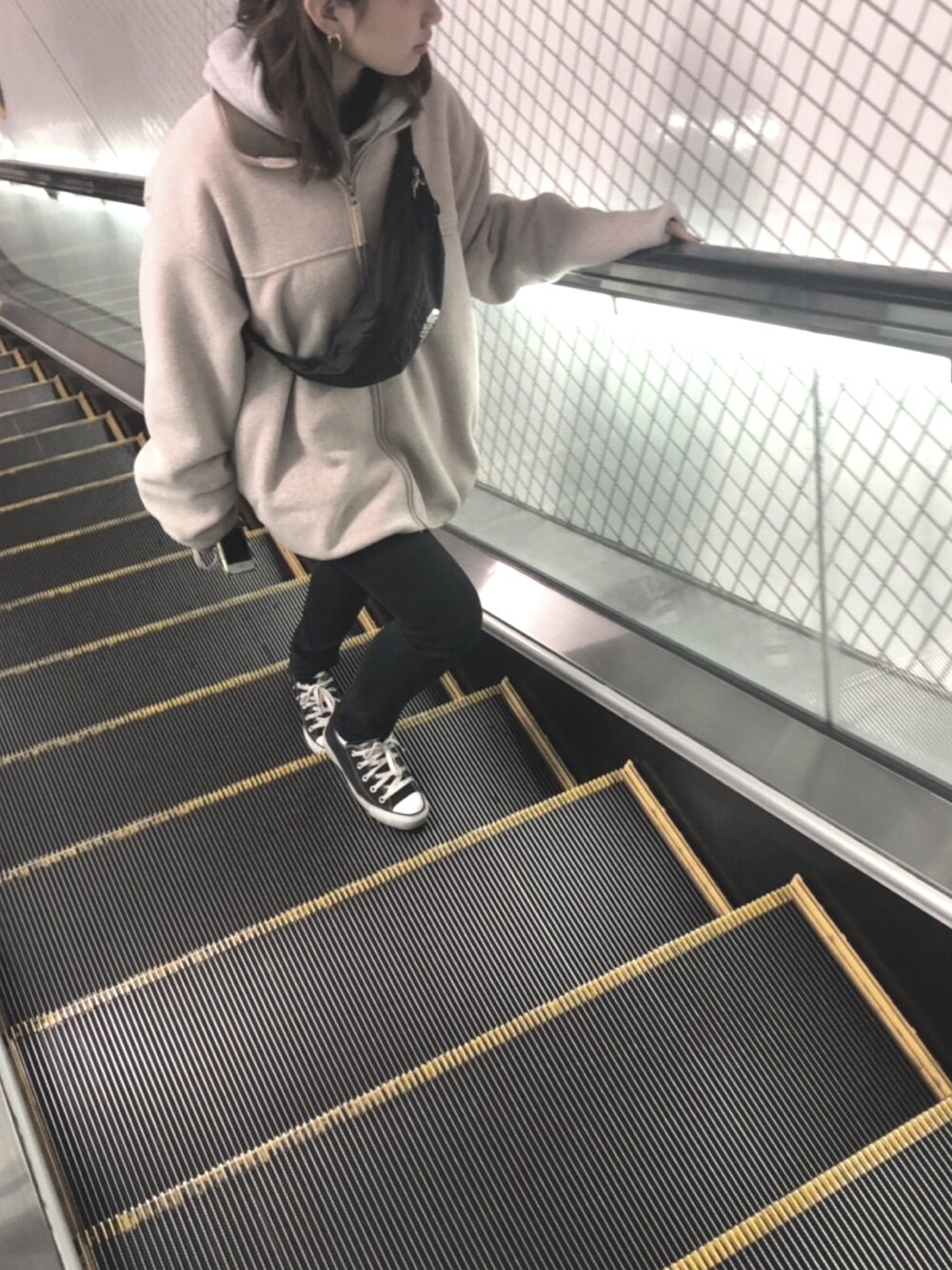 「冬コーデ、オトナカジュアル、シンプルコーデ、フリース、ストリート」｜「UNIQLOのアイテム（その他アウター、ベージュ系）」を使った、えなさん（レディース・157cm）の冬コーディネートの1枚目の写真