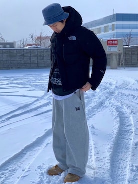 「アイテム（ボディバッグ/ウエストポーチ、シルバー系）」を使った、JUNYAさん（メンズ・171cm）の冬コーディネート