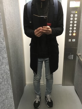 「Abercrombie&Fitch（アバークロンビーアンドフィッチ）のアイテム（ニット/セーター）」を使った、HIKAさん（メンズ・178cm）の冬コーディネート