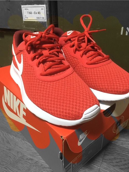 Too Nikeのスニーカーを使ったコーディネート Wear Too Nikeのスニーカーを使ったコーディネート Wear