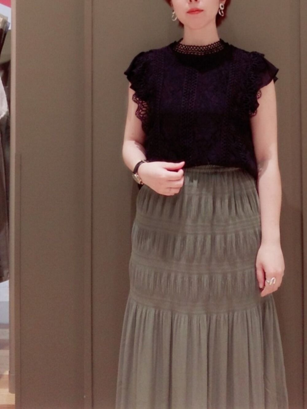 「お洒落さんとつながりたい、大人コーデ、ootd、オトナ女子、くすみカラー、レース、Green Parks、ELENCARE DUE、ロングスカート、プチプラ」｜「ELENCARE DUEの・【ELENCARE DUE】 レース×ヨウリュウブラウス＊★（シャツ/ブラウス、ブラック系）」を使った、yukiさん（レディース・153cm）の春コーディネートの1枚目の写真
