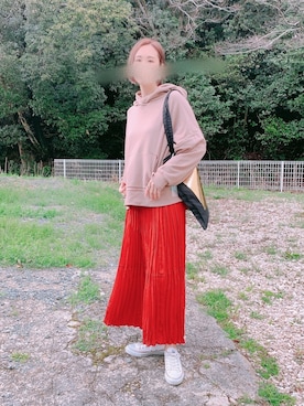 「マキシスカート」｜「アイテム（おもちゃ）」を使った、あみぃさん（レディース・161cm）の春コーディネート