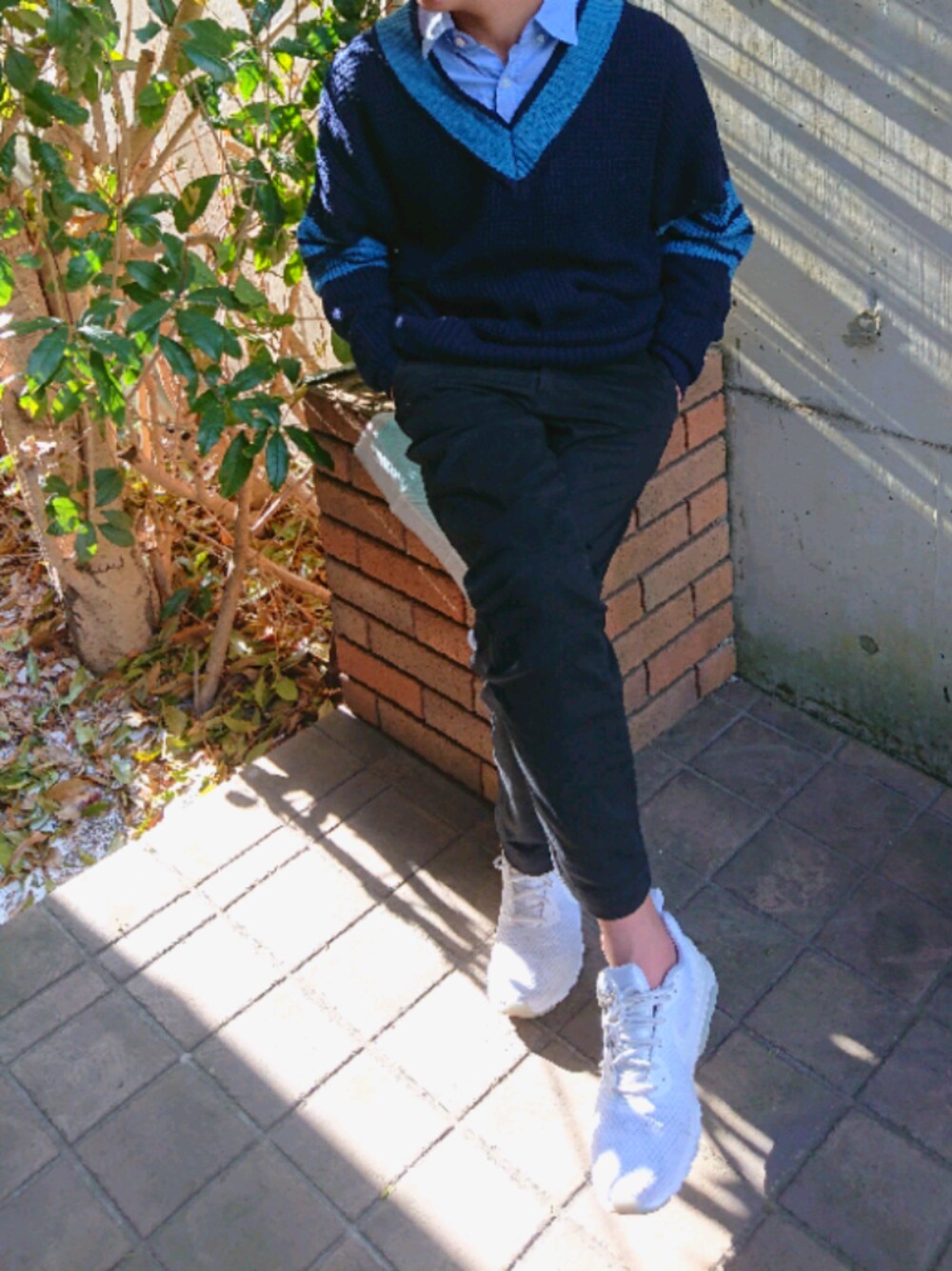 「大人カジュアル、休日スタイル」｜「NIKEのアイテム（スニーカー、ホワイト系）」を使った、ねむぅさん（メンズ・166cm）の春コーディネートの1枚目の写真