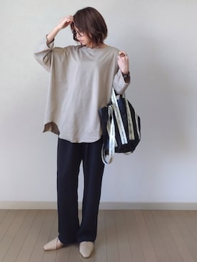 「ジャージーパンツ」｜「アイテム（スラックス）」を使った、akoさん（レディース・155cm）の春コーディネート