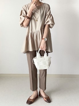 「ぺプラムトップス」｜「アイテム（バレエシューズ）」を使った、akoさん（レディース・155cm）の春コーディネート