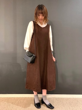 「ELENCARE DUE（エレンカーレデュエ）のアイテム（ジャンパースカート）」を使った、yukiさん（レディース・166cm）の秋コーディネート
