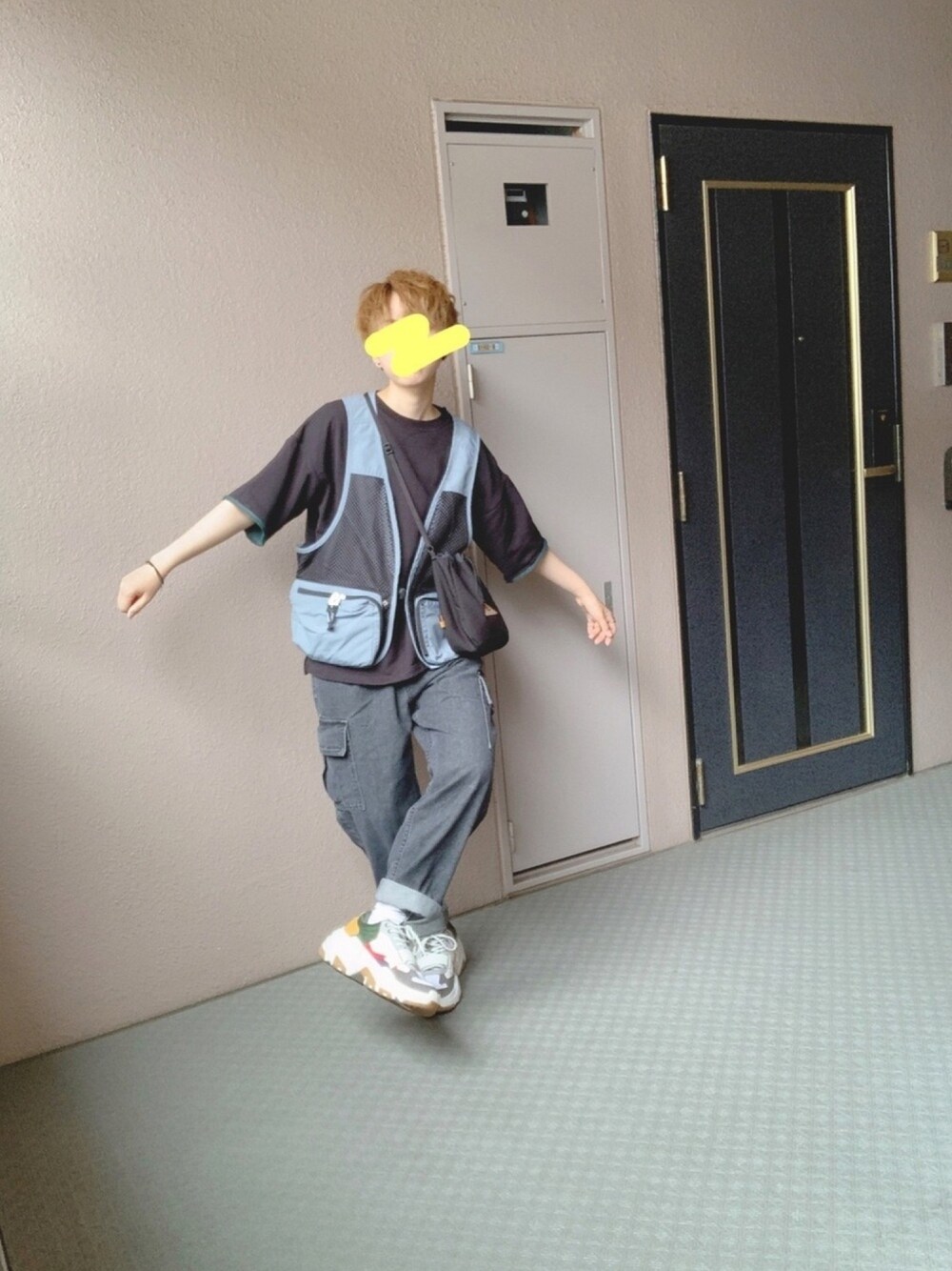 「おしゃれさんと繋がりたい、低身長、低身長コーデ、フィッシングベスト、釣り、カーゴパンツ、ダッドスニーカー、Bershka」｜「Bershkaのアイテム（パンツ、グレー系）」を使った、きすけさん（メンズ・158cm）の秋コーディネートの1枚目の写真