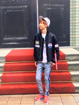 「MSGM（エムエスジーエム）のアイテム（トップス）」を使った、幸長さん（メンズ・180cm）の秋コーディネート