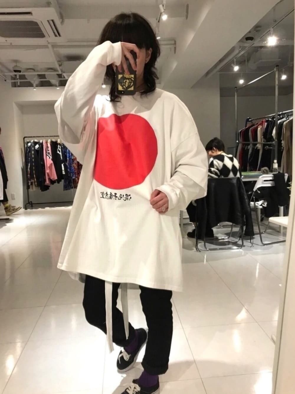 「KIDILL、19aw、pfw、ビッグシルエット、ビッグT、日の丸、白Tシャツ、スキニー」｜「KIDILLのアイテム（Tシャツ/カットソー、ホワイト系）」を使った、moriさん（レディース・159cm）の冬コーディネートの1枚目の写真