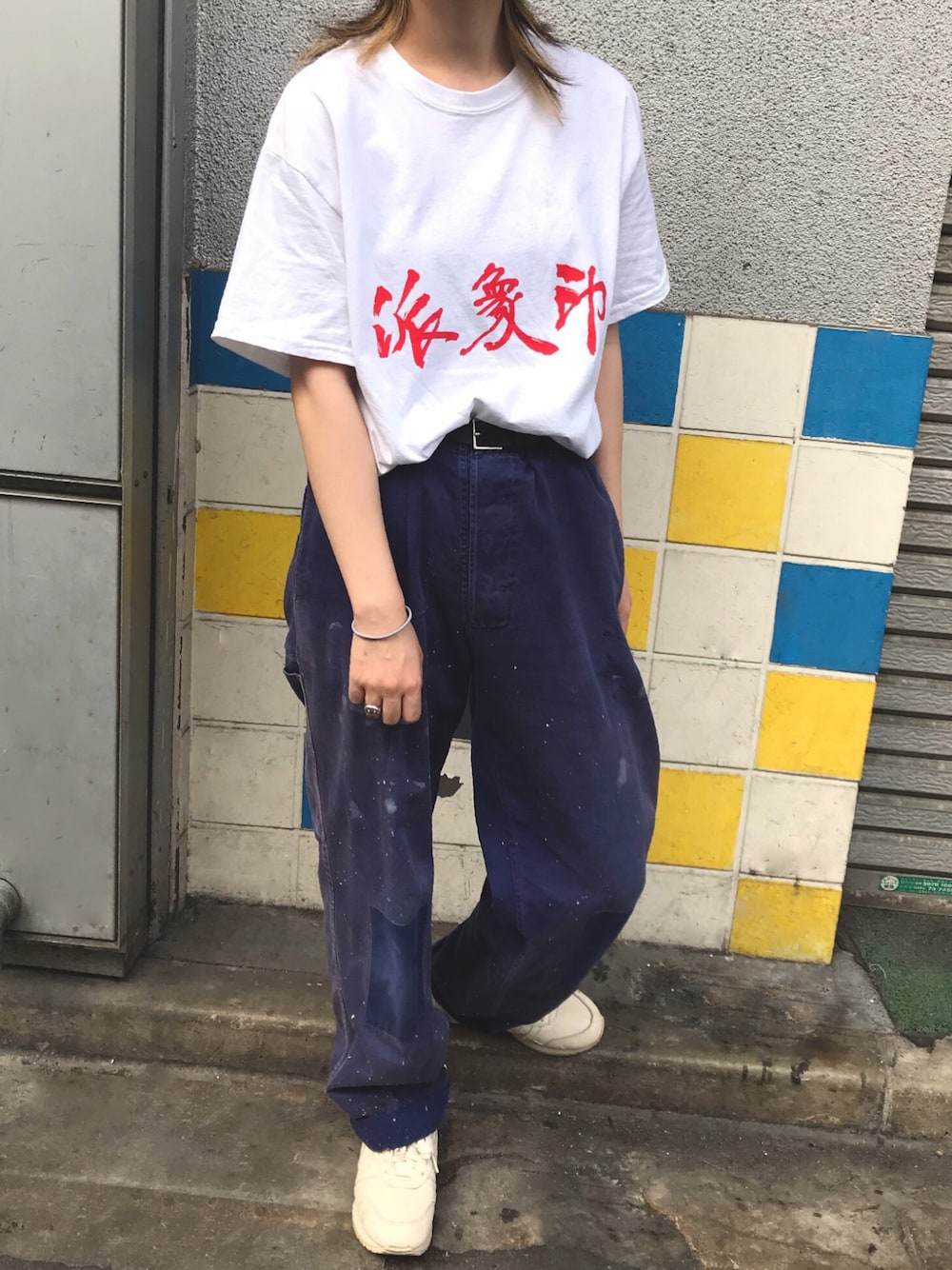 「YOUSHIN、白Tシャツ、漢字、ユーロワーク、ワークパンツ、古着、古着MIX、古着コーデ、夏コーデ、高円寺」｜「YOUSHINのアイテム（Tシャツ/カットソー、ホワイト系）」を使った、moriさん（レディース・159cm）の夏コーディネートの1枚目の写真