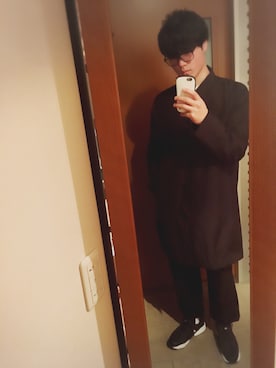 「アイテム（ステンカラーコート）」を使った、なみち。さん（メンズ・177cm・10代）の冬コーディネート