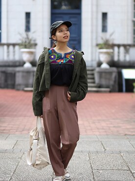 「刺繍」｜「アイテム（ミリタリージャケット）」を使った、tesoroさん（レディース・152cm）の秋コーディネート