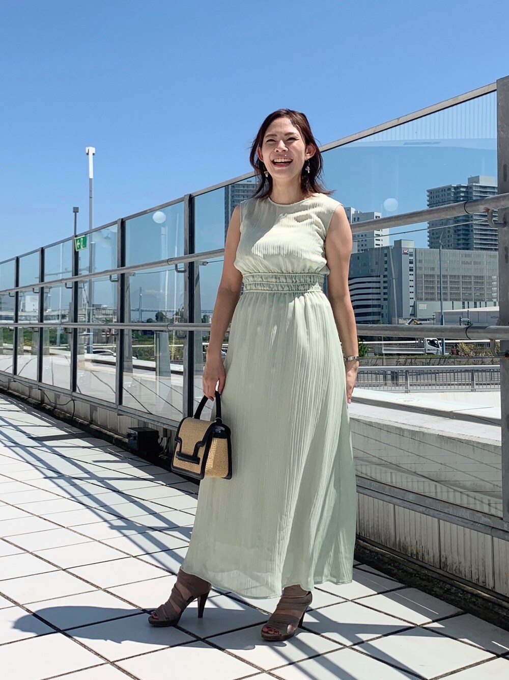 「マキシ丈ワンピース、シアーワンピース、お呼ばれスタイル、ドレス、パーティースタイル、結婚式、結婚式二次会スタイル、結婚式 ワンピース、デート、キレイめ」｜「CAST:のシアーマキシ丈ワンピース（ワンピース、グリーン系）」を使った、Matsuiさん（レディース・157cm）の秋コーディネートの1枚目の写真