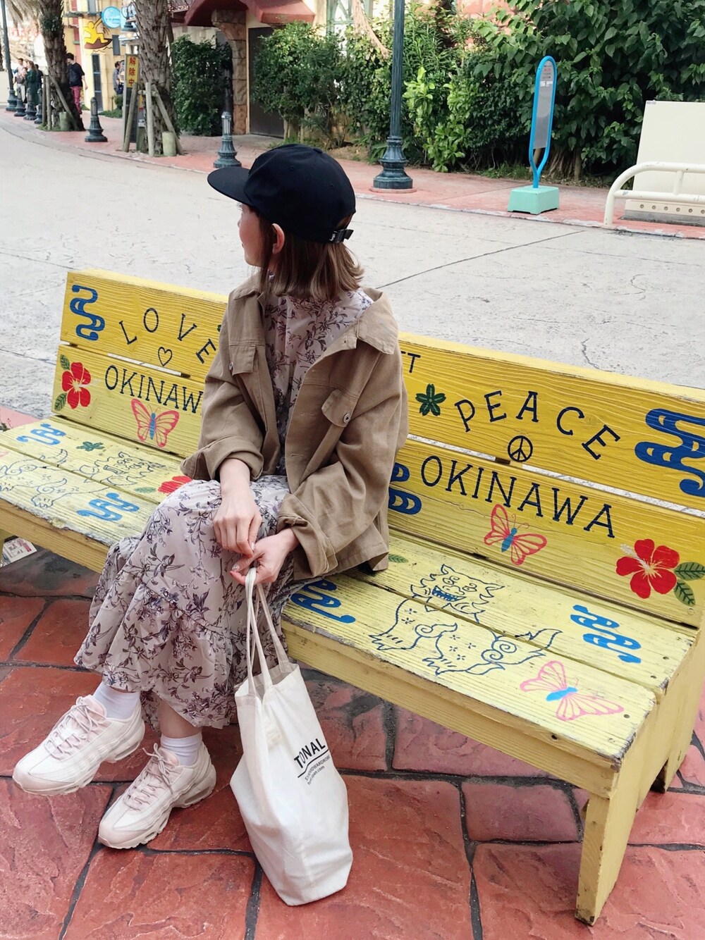 「ワンピース、花柄、花柄ワンピース、ベージュ、ベージュコーデ、GRL、グレイル、春コーデ、春、春色」｜「GRLのハイネックキャンディースリーブティアード花柄ワンピース（ワンピース、ベージュ系）」を使った、SIZUさん（レディース・156cm）の春コーディネートの1枚目の写真