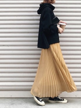 「LIPSTAR（リップスター）のバックシフォンプリーツパーカー（パーカー）」を使った、SIZUさん（レディース・156cm）の秋コーディネート