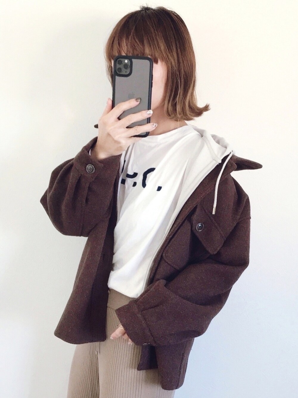 「CPOジャケット、ニット、ニットパンツ、パーカー、グレーパーカー、カジュアルコーデ、大人カジュアル、秋コーデ、秋冬コーデ、秋冬」｜「MAJESTIC LEGONのビッグポケットジャケット（その他アウター、ブラウン系）」を使った、SIZUさん（レディース・156cm）の冬コーディネートの1枚目の写真