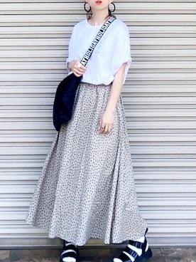 「にゃー（ニャー）のアイテム」を使った、SIZUさん（レディース・156cm）の春コーディネート