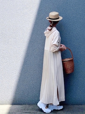 「MAYSON GREY（メイソングレイ）の【socolla】バックプリーツワンピース（ワンピース）」を使った、SIZUさん（レディース・156cm）の春コーディネート