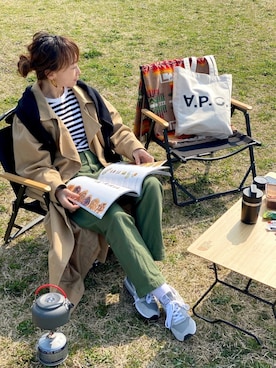 「春めきシューズ」｜「アイテム（トレンチコート）」を使った、SIZUさん（レディース・156cm）の春コーディネート