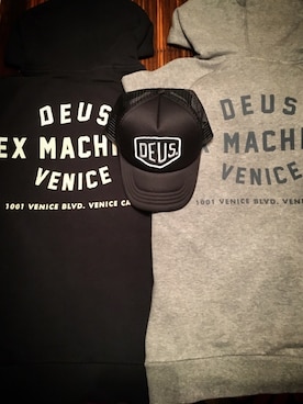 「DEUS EX MACHINA（デウスエクスマキナ）のアイテム（パーカー）」を使った、Toshiki Yoshimuraさん（メンズ・174cm）の秋コーディネート